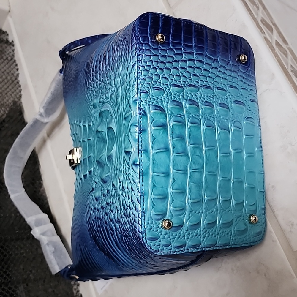 βΌοΈLAST DAY!!βΌοΈ ππ©΅ BRAHMIN Affinity Ombre Shira Bucket Bag π©΅π - Picture 8 of 10
